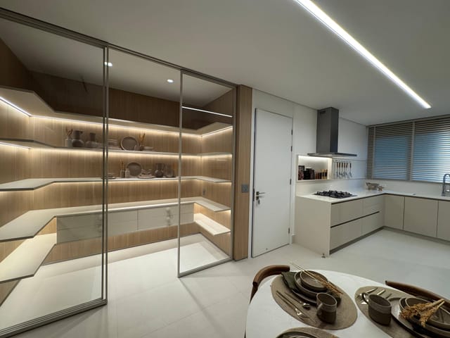 Apartamento com 383m² 3 quartos e 5 banheiros, à venda, no bairro Gleba Palhano em Londrina