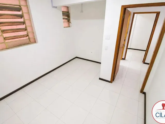 Apartamento 1 quarto e 1 banheiro, para alugar, no bairro Centro em Curitiba