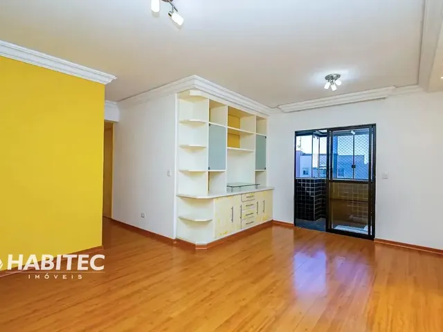 Apartamento 2 quartos e 2 banheiros, para alugar, no bairro Cabral em Curitiba