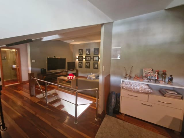 Apartamento 3 quartos e 2 banheiros, à venda, no bairro Bingen em Petrópolis