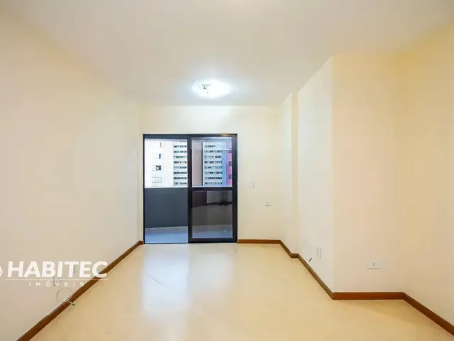 Apartamento 1 quarto e 1 banheiro, para alugar, no bairro Bigorrilho em Curitiba