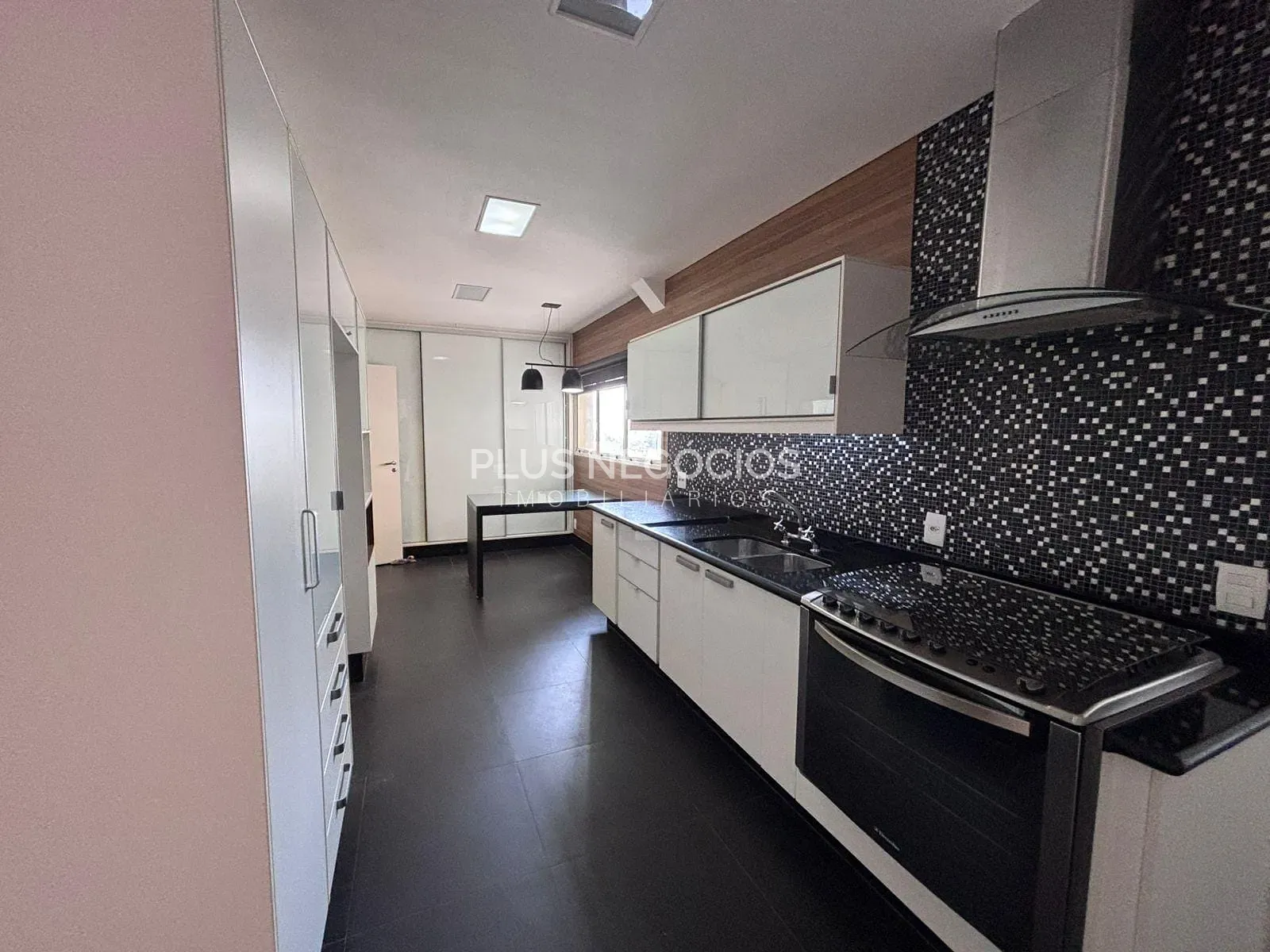 Apartamento, 3 quartos, 247 m² - Foto 31