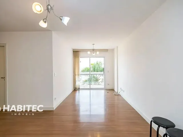 Apartamento 3 quartos e 2 banheiros, para alugar, no bairro Cristo Rei em Curitiba