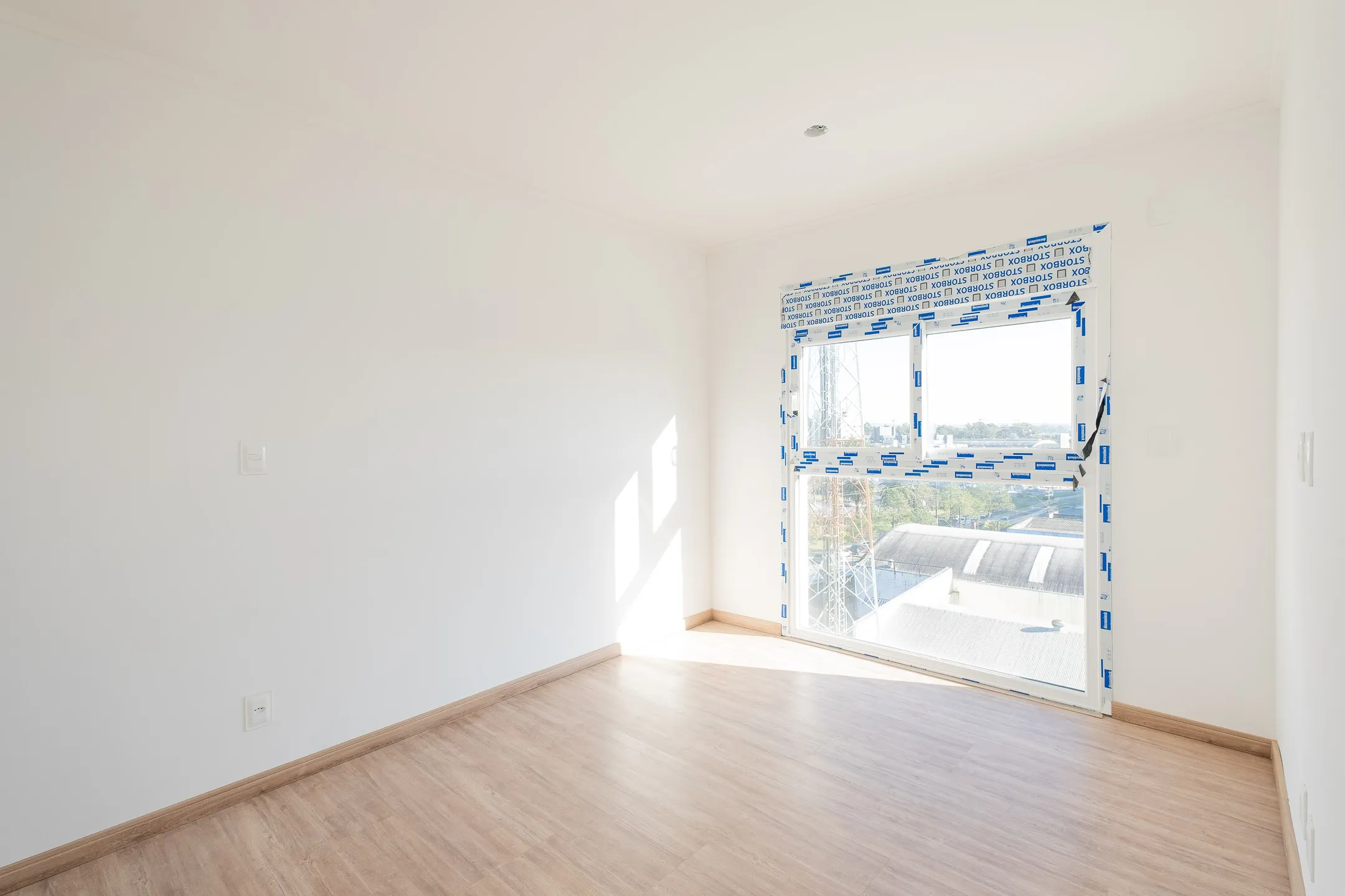 Apartamento à venda e para locação – 3 dormitórios, 2 banheiros, 2 vagas e ótima localização próximo à Dom Joaquim em Pelotas