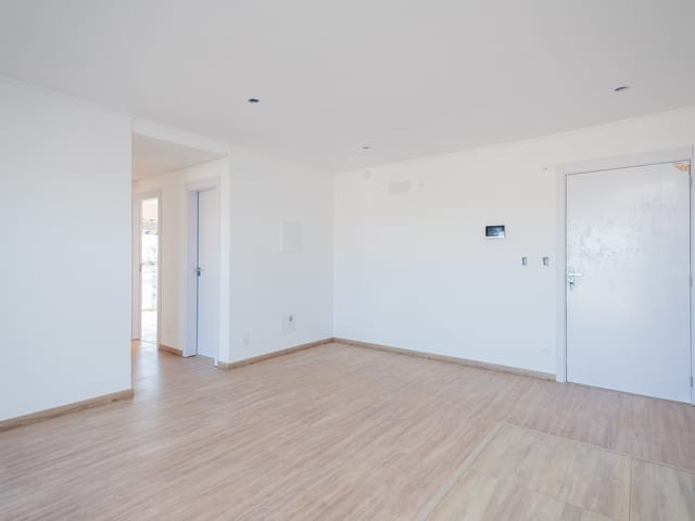 Apartamento 3 quartos e 2 banheiros, à venda ou para alugar, no bairro Três Vendas em Pelotas