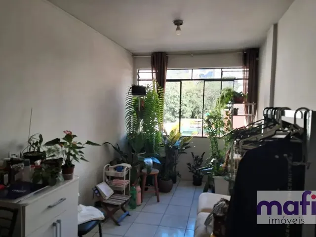 Apartamento com 26m² 1 quarto e 1 banheiro, à venda, no bairro Cristo Rei em Curitiba