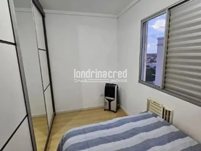 Apartamento 2 quartos e 1 banheiro, à venda, no bairro Conjunto Habitacional Santiago II em Londrina