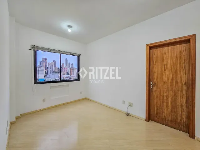 Apartamento 1 quarto e 1 banheiro, para alugar, no bairro Centro em Novo Hamburgo