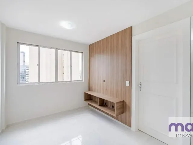 Apartamento com 40m² 1 quarto e 1 banheiro, para alugar, no bairro Centro em Curitiba