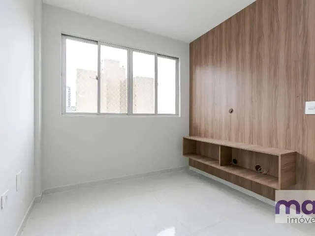 Apartamento com 40m² 1 quarto e 1 banheiro, para alugar, no bairro Centro em Curitiba