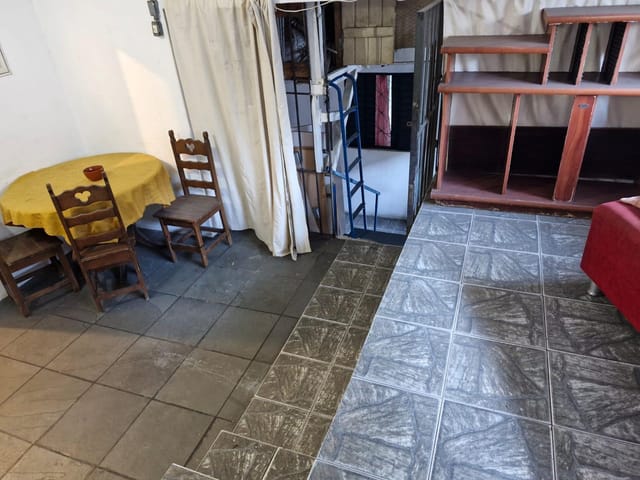 Apartamento 2 quartos e 1 banheiro, para alugar, no bairro Quissama em Petrópolis