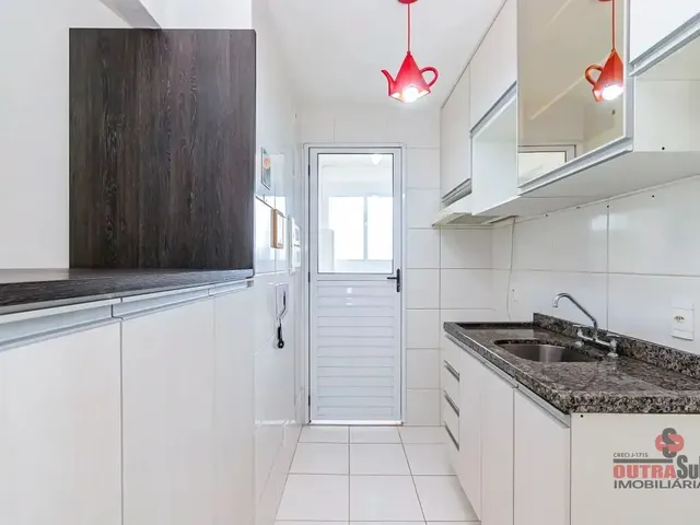 Apartamento 3 quartos e 2 banheiros, para alugar, no bairro XAXIM em Curitiba
