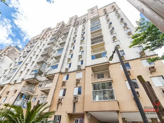 Apartamento 2 quartos e 2 banheiros, para alugar, no bairro Xaxim em Curitiba