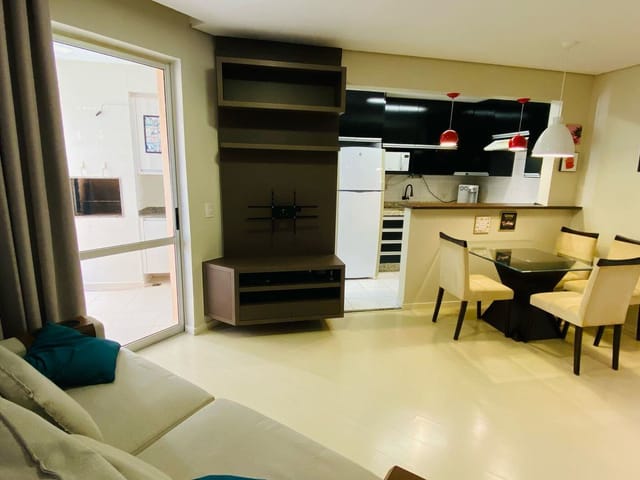 Apartamento com 105m² 3 quartos e 2 banheiros, para alugar, no bairro Gleba Fazenda Palhano em Londrina