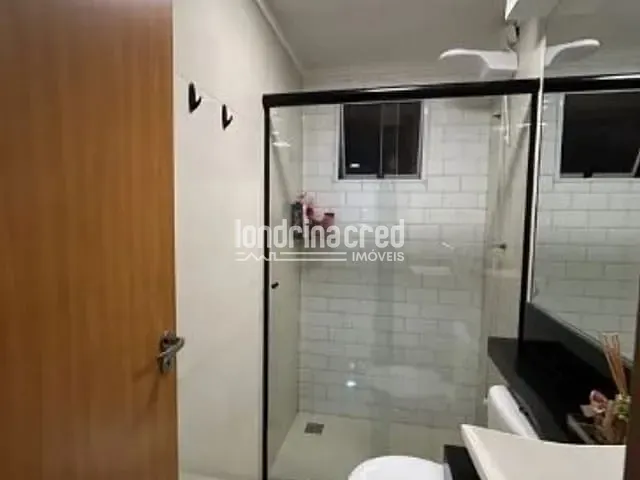 Apartamento 2 quartos e 1 banheiro, à venda, no bairro Conjunto Habitacional Doutor Farid Libos em Londrina