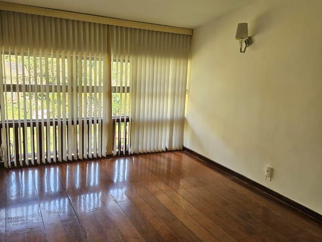 Apartamento 2 quartos e 1 banheiro, à venda, no bairro Independência em Petrópolis