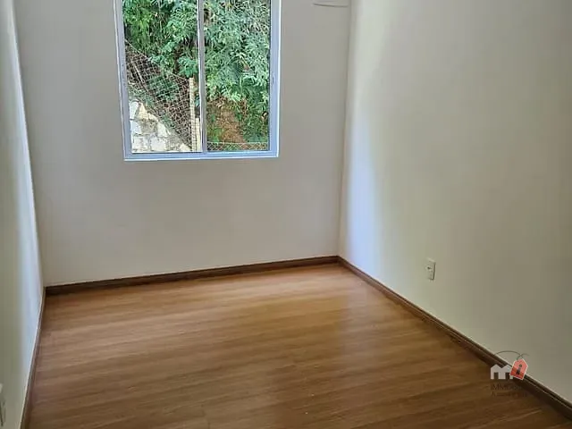 Apartamento 2 quartos e 1 banheiro, à venda, no bairro Morin em Petrópolis