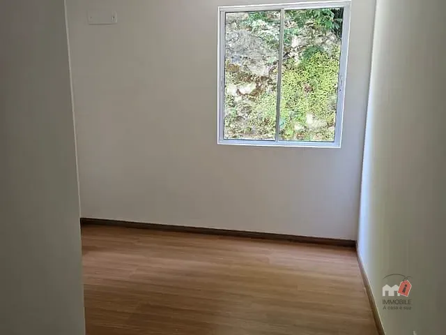 Apartamento 2 quartos e 1 banheiro, à venda, no bairro Morin em Petrópolis