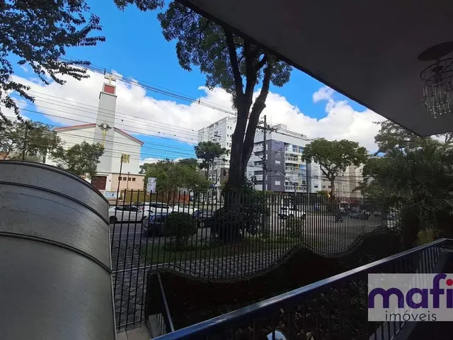 Apartamento com 136m² 3 quartos e 2 banheiros, para alugar, no bairro Água Verde em Curitiba