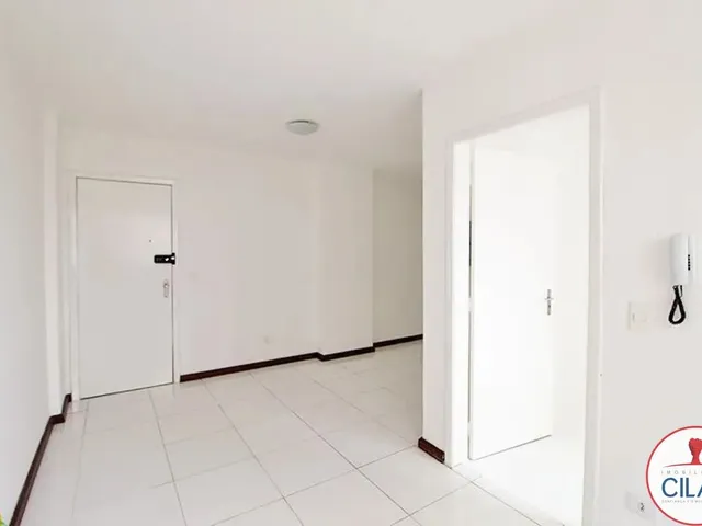 Apartamento 1 quarto e 1 banheiro, para alugar, no bairro Rebouças em Curitiba