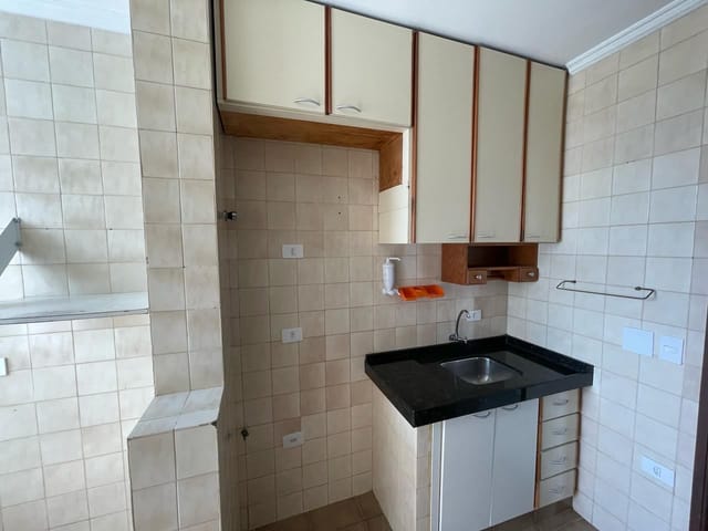 Apartamento 3 quartos e 1 banheiro, para alugar, no bairro Cláudia em Londrina