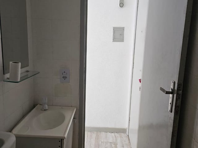 Apartamento 1 quarto e 1 banheiro, para alugar, no bairro Centro em Petrópolis