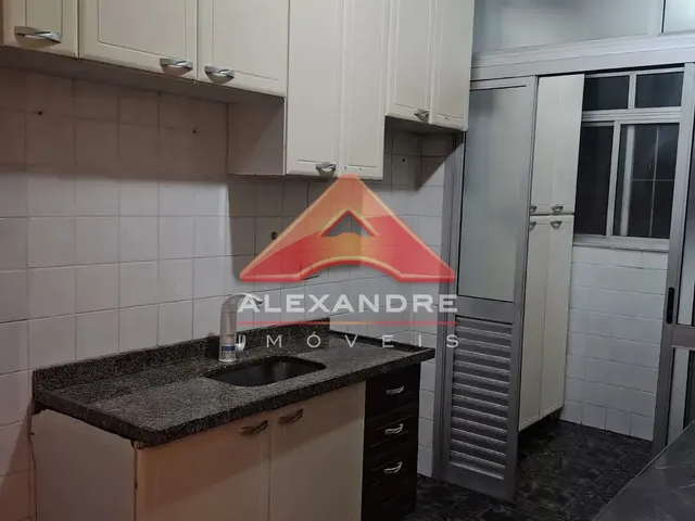 Apartamento com 10m² 3 quartos e 1 banheiro, para alugar, no bairro Vila Tatetuba em São José Dos Campos