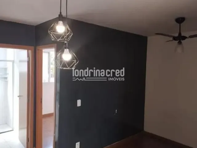 Apartamento 2 quartos e 1 banheiro, à venda, no bairro Olímpico em Londrina