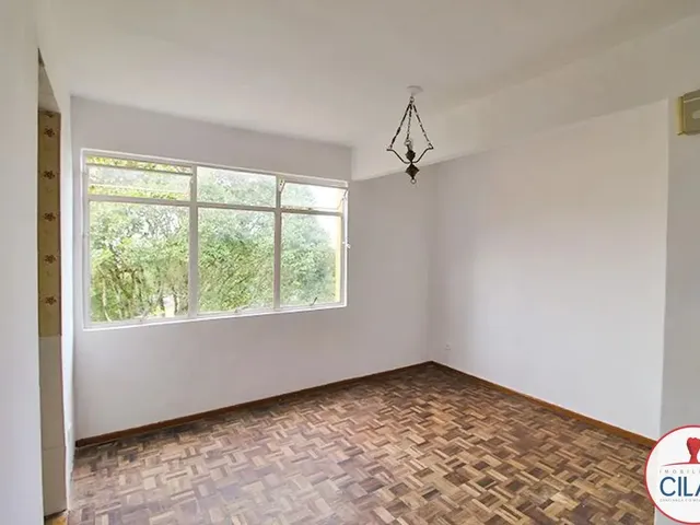Apartamento 2 quartos e 1 banheiro, para alugar, no bairro Barreirinha em Curitiba
