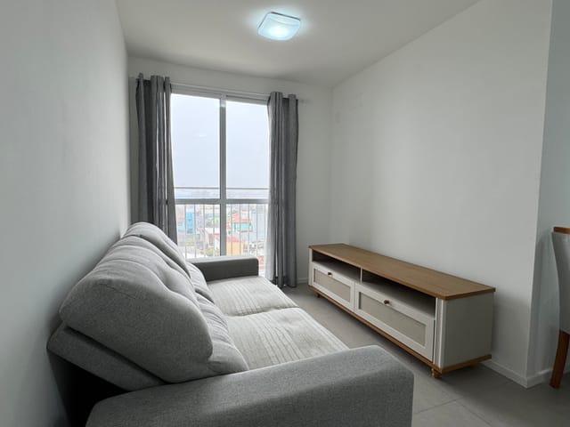 Apartamento com 62m² 2 quartos e 1 banheiro, para alugar, no bairro Centro em Pelotas