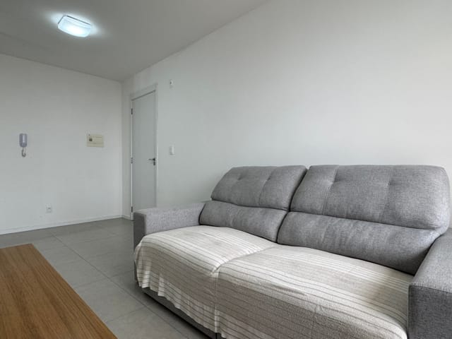 Apartamento com 62m² 2 quartos e 1 banheiro, para alugar, no bairro Centro em Pelotas