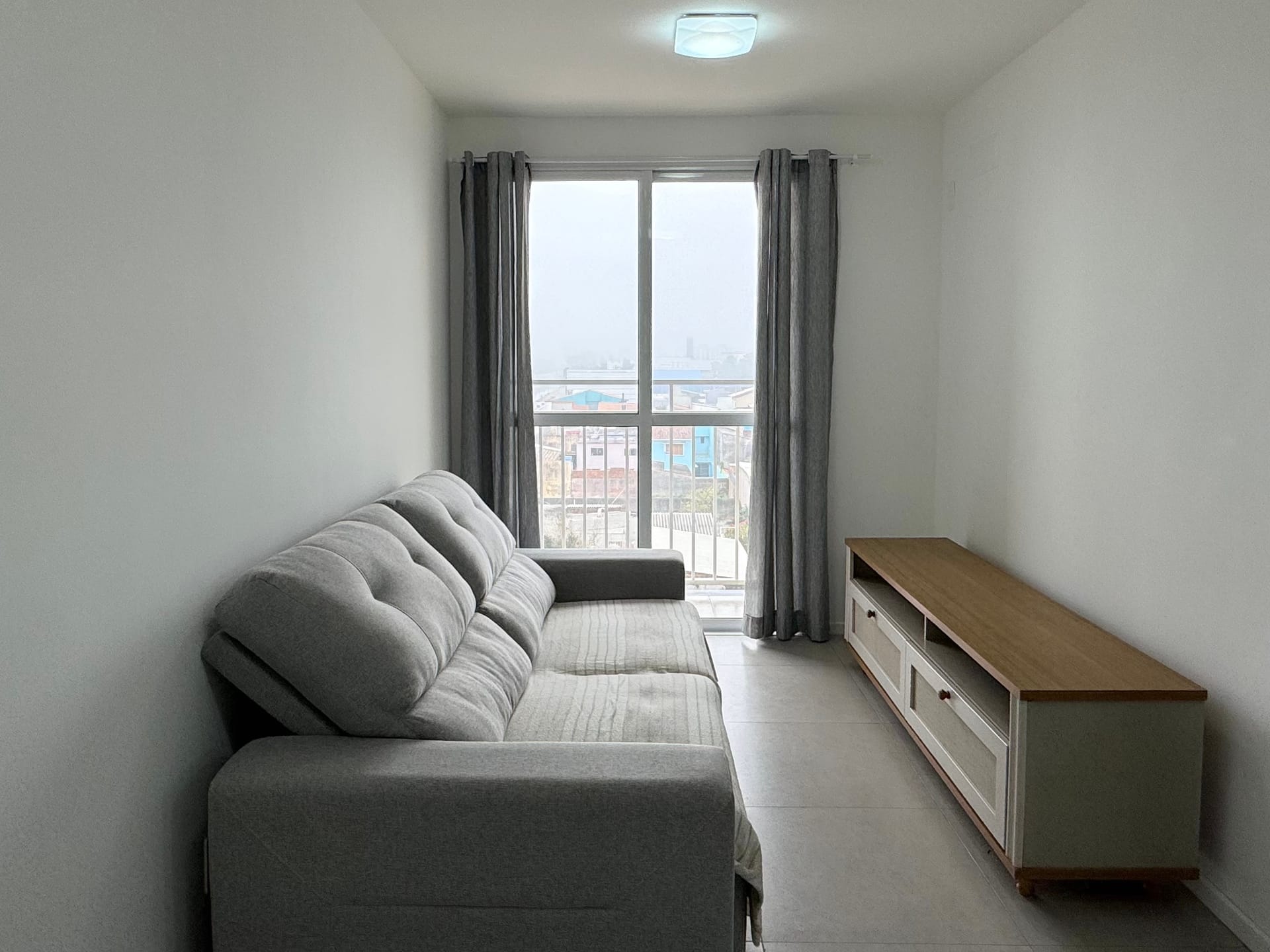 Apartamento 2 quartos disponível para aluguel no centro de Pelotas RS, ótima localização e praticidade para morar ou investir