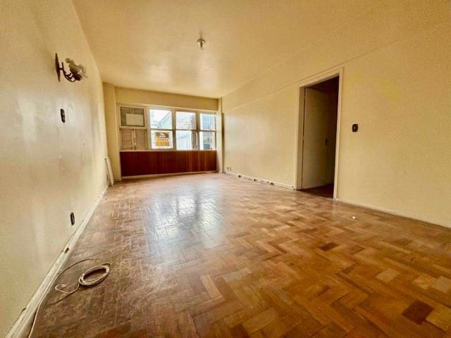 Apartamento 3 quartos e 1 banheiro, à venda, no bairro Centro em Pelotas