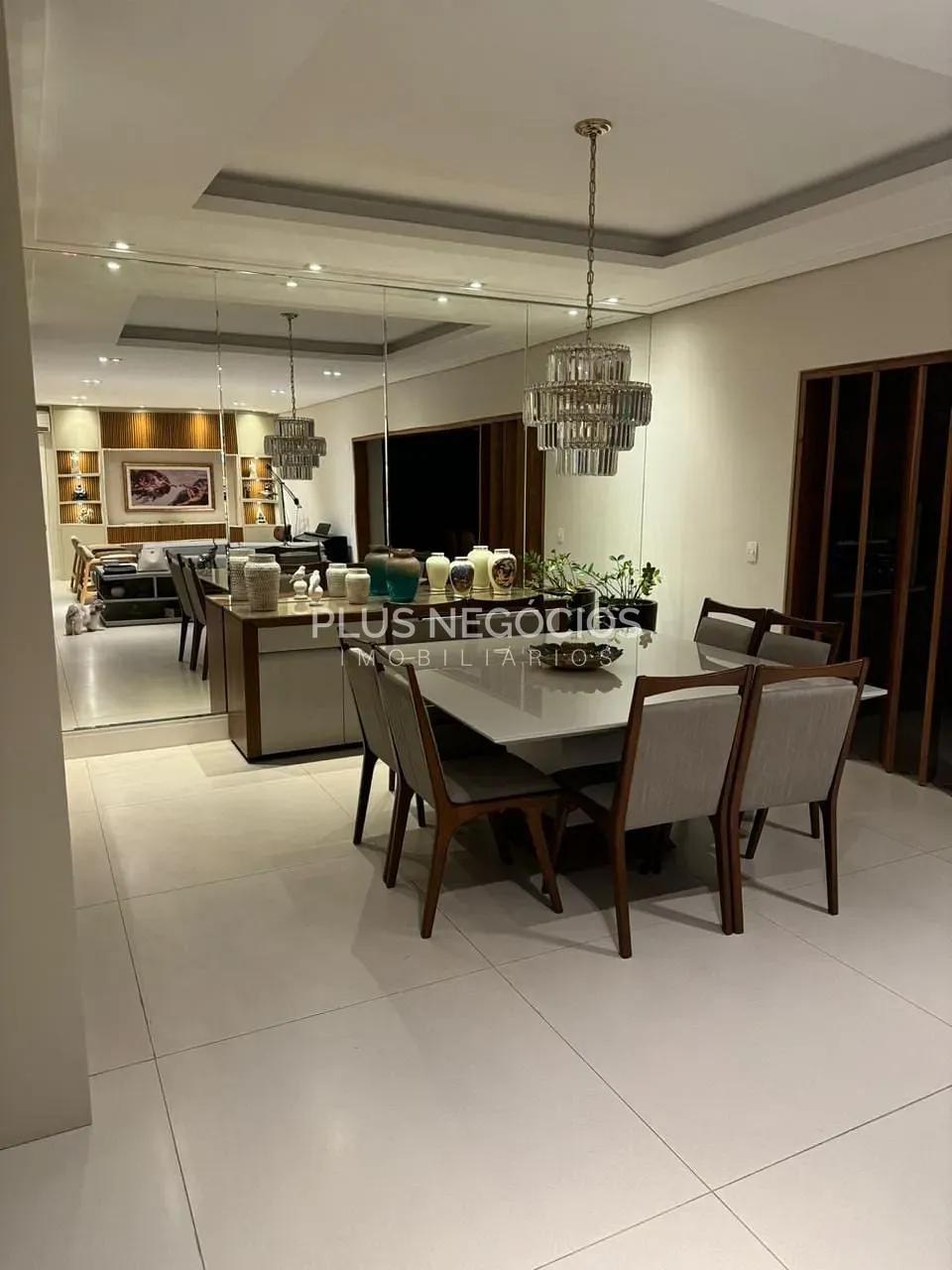 Apartamento, 4 quartos, 247 m² - Foto 1