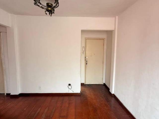 Apartamento 2 quartos e 1 banheiro, para alugar, no bairro Alto da Serra em Petrópolis