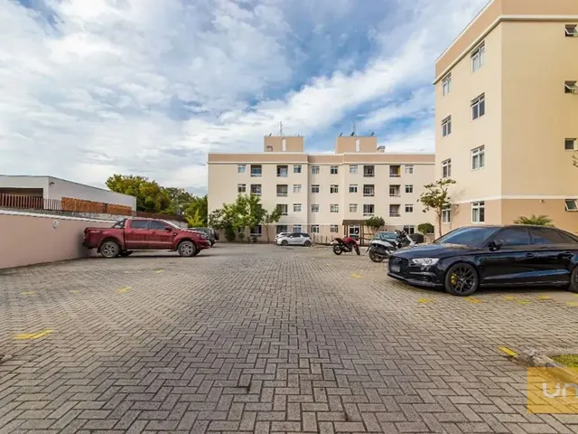 Apartamento 2 quartos e 1 banheiro, para alugar, no bairro Uberaba em Curitiba