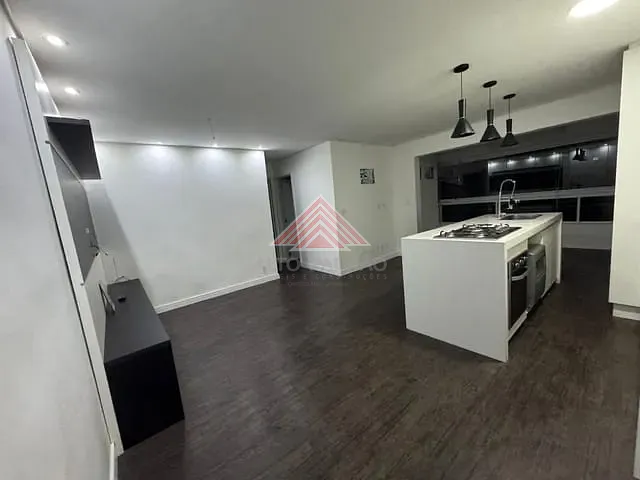 Apartamento 2 quartos e 1 banheiro, à venda, no bairro Jardim Pilar em Mauá