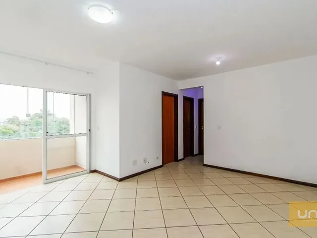 Apartamento 3 quartos e 1 banheiro, para alugar, no bairro Uberaba em Curitiba