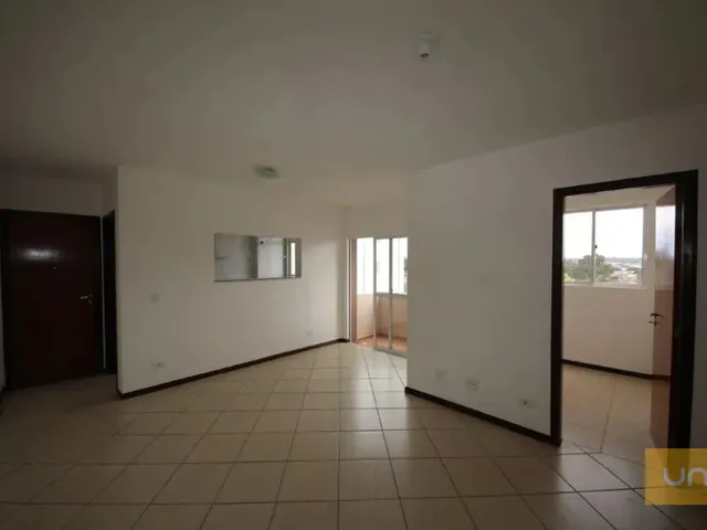 Apartamento 3 quartos e 1 banheiro, para alugar, no bairro Uberaba em Curitiba