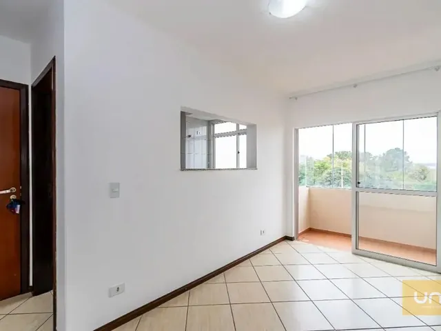 Apartamento 3 quartos e 1 banheiro, para alugar, no bairro Uberaba em Curitiba