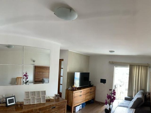 Foto do Apartamento - Localização Privilegiada. Apto à venda, reformado próximo do Parque da Aclimação, com 2 dormitórios, 2 banheiros, sacada , 50m² A. útil e 1 vaga de garagem, SP | Vieira Imóveis