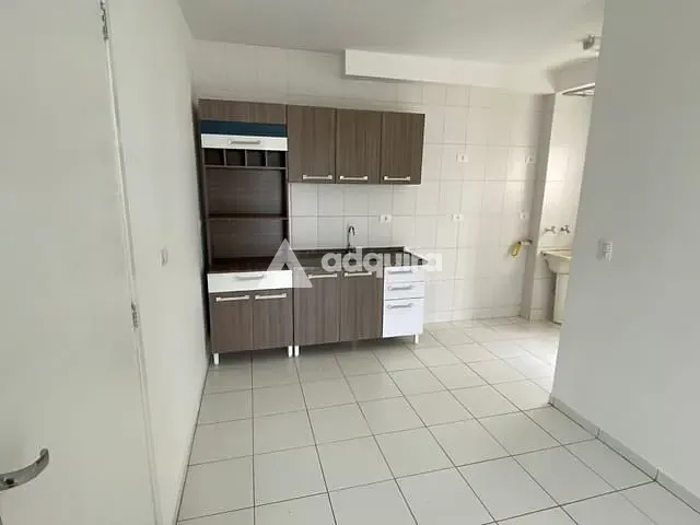 Apartamento com 52m² 2 quartos e 1 banheiro, à venda, no bairro Uvaranas em Ponta Grossa