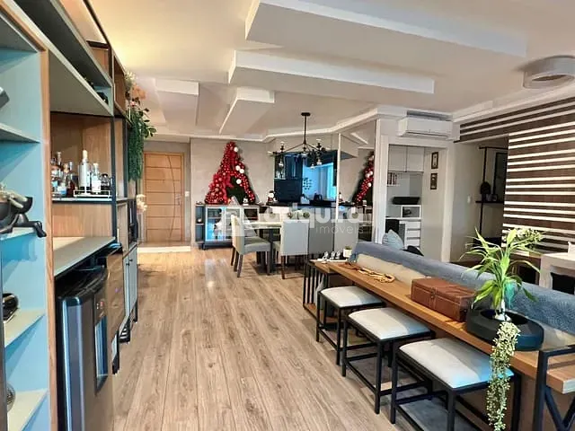 Apartamento com 186m² 3 quartos e 2 banheiros, à venda, no bairro Centro em Ponta Grossa