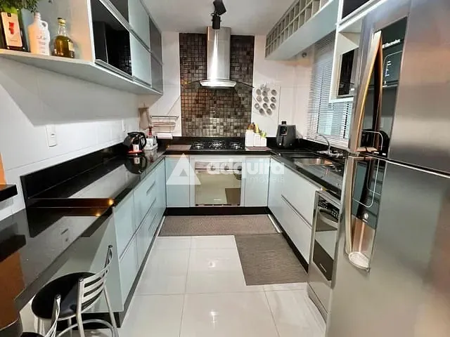 Apartamento com 186m² 3 quartos e 2 banheiros, à venda, no bairro Centro em Ponta Grossa