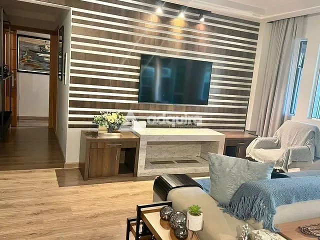 Apartamento com 186m² 3 quartos e 2 banheiros, à venda, no bairro Centro em Ponta Grossa
