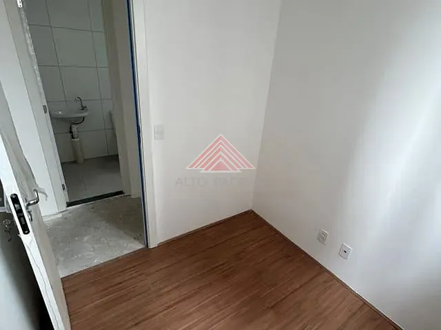 Apartamento 2 quartos e 1 banheiro, à venda, no bairro Campestre em Santo André