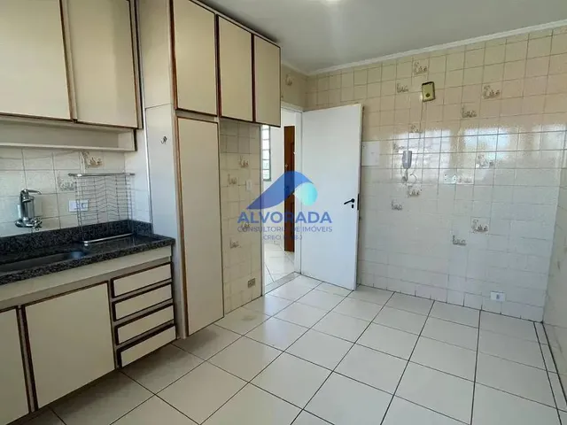 Apartamento com 10m² 2 quartos e 1 banheiro, para alugar, no bairro Jardim Topázio em São José Dos Campos