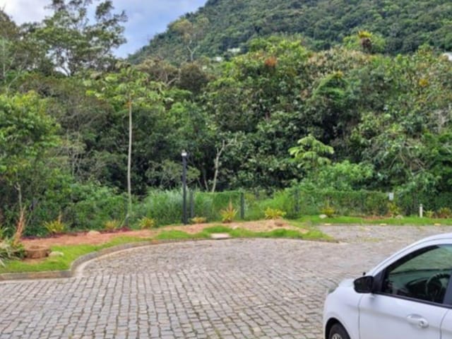 Apartamento 2 quartos e 1 banheiro, para alugar, no bairro São Sebastião em Petrópolis