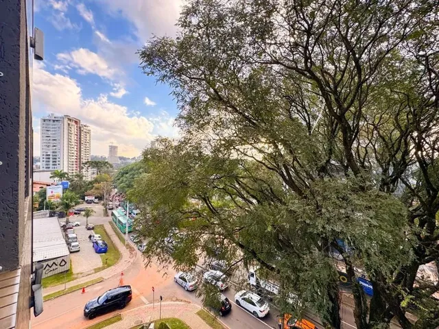 Apartamento 3 quartos e 2 banheiros, à venda, no bairro Campina do Siqueira em Curitiba