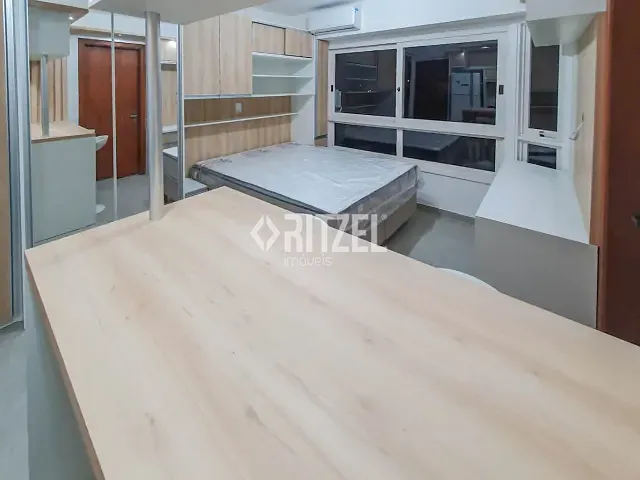 Kitnet 1 quarto e 1 banheiro, à venda, no bairro Pátria Nova em Novo Hamburgo